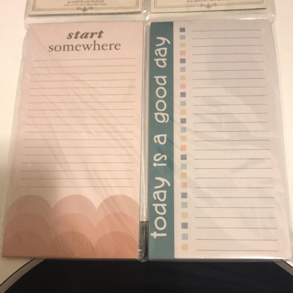 Lot of 2 Listpads